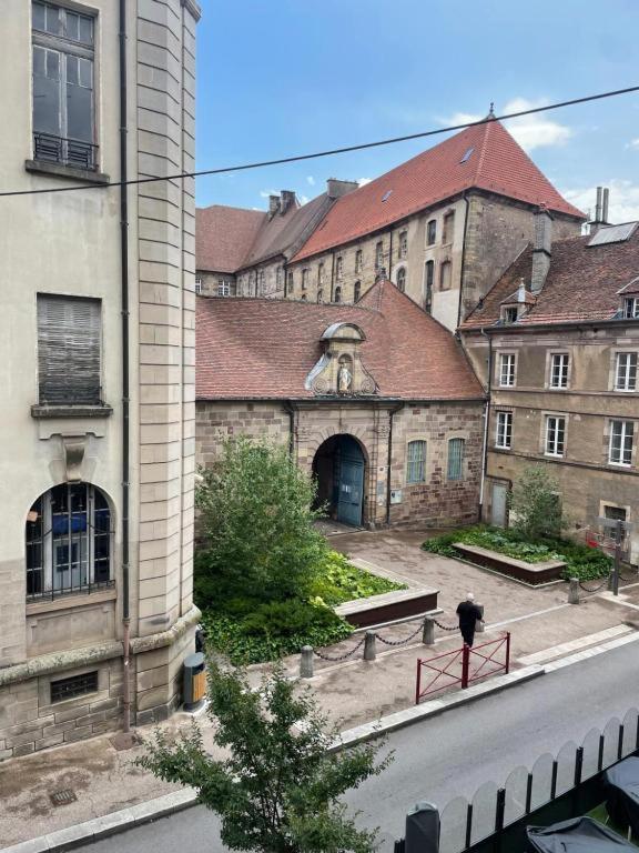 F2 Centre Historique Saint Colomban Appartement Luxeuil-les-Bains Buitenkant foto